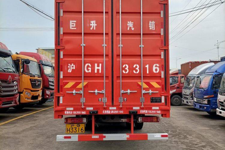 二手重汽豪沃(HOWO) 290马力 载货车