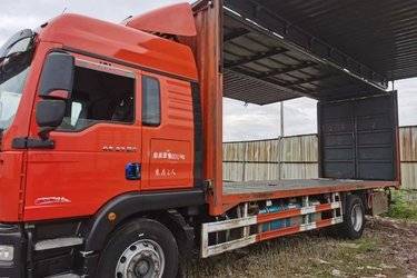 二手中国重汽 汕德卡SITRAK G5重卡 250马力 4X2 9.52米翼开厢式载货车(国六) 单桥 曼二手载货车 黄牌图片