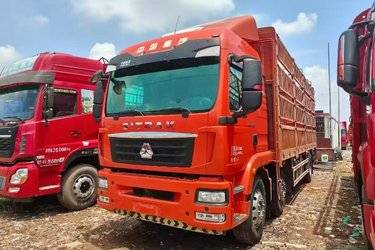二手中国重汽 汕德卡SITRAK G5重卡 330马力 6X2 7.8米仓栅式载货车(国六) 前四后四 曼二手载货车 黄牌图片