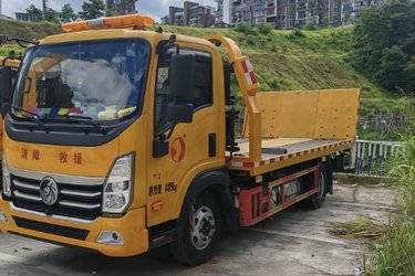 二手清障车 中国重汽成都商用车 王牌7系 130 5.3 4X2