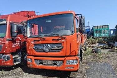 二手东风 多利卡D9 220马力 4X2 6.8米栏板载货车(国六) 单桥 东风康明斯二手载货车 黄牌图片