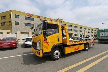 二手清障车 重汽HOWO轻卡 悍将 155 5.8 4X2