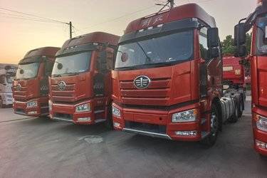 二手一汽解放 J6P 460马力 6X4牵引车(国六) 双驱 锡柴二手牵引车 黄牌图片