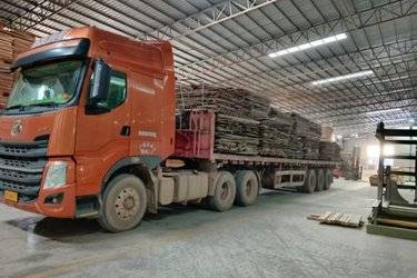 二手东风柳汽 乘龙H7重卡 430马力 6X4牵引车(国五) 双驱 潍柴二手牵引车 黄牌