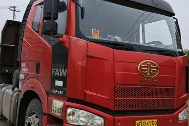 二手一汽解放 J6P重卡 领航版 460马力 6X4牵引车(国五) 双驱 一汽解放二手牵引车 黄牌