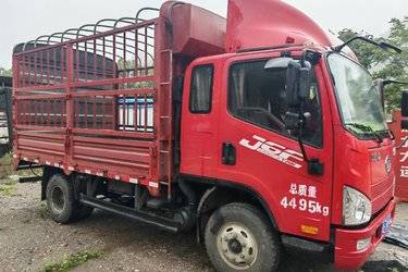 二手解放 J6F 160马力 4X2 3.78米排半仓栅式轻卡(国六) 单桥 潍柴二手载货车 蓝牌图片