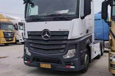 二手奔驰 Actros重卡 460马力 6X4牵引车(国五) 双驱 奔驰二手牵引车 黄牌图片