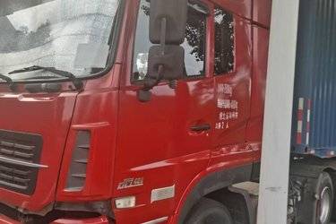 二手东风商用车 天龙重卡 2018款启航北方版 520马力 6X4牵引车(国五) 双驱 雷诺二手牵引车 黄牌图片
