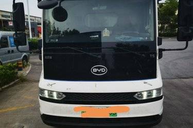二手比亚迪 T3 3T 4.46米封闭厢式货车  二手电动卡车电动封闭厢货图片