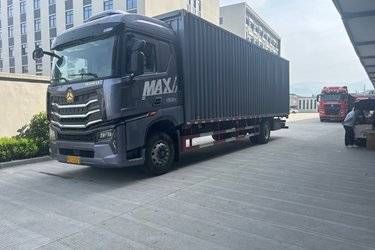 二手重汽豪沃HOWO Max 经典版 6.9L柴油 290马力 4X2 中国重汽8档 9.55米翼开启厢式载货车(国六) 单桥 曼二手载货车 黄牌