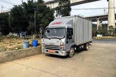 二手江淮 帅铃Q6 160马力 4.12米单排厢式轻卡(国六) 单桥 安徽康明斯二手载货车 蓝牌图片