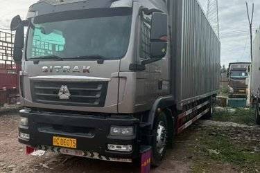 二手中国重汽 汕德卡SITRAK G5重卡 290马力 4X2 9.6米厢式载货车(国六) 单桥 曼二手载货车 黄牌图片