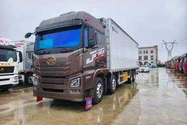 二手冷藏车 青岛解放 解放JH6 520 9.6 8X4