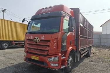 二手一汽解放 J6L中卡 精英版 240马力 4X2 6.75米仓栅式载货车(国五) 单桥 锡柴二手载货车 黄牌图片