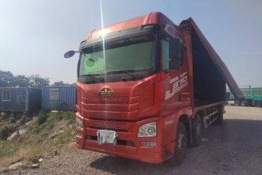 二手青岛解放 JH6 320马力 9.7米AMT自动档厢式载货车(国六) 单桥 锡柴二手载货车 黄牌