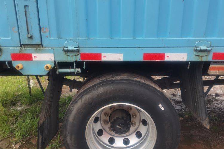 东风柳汽乘龙 290马力 载货车