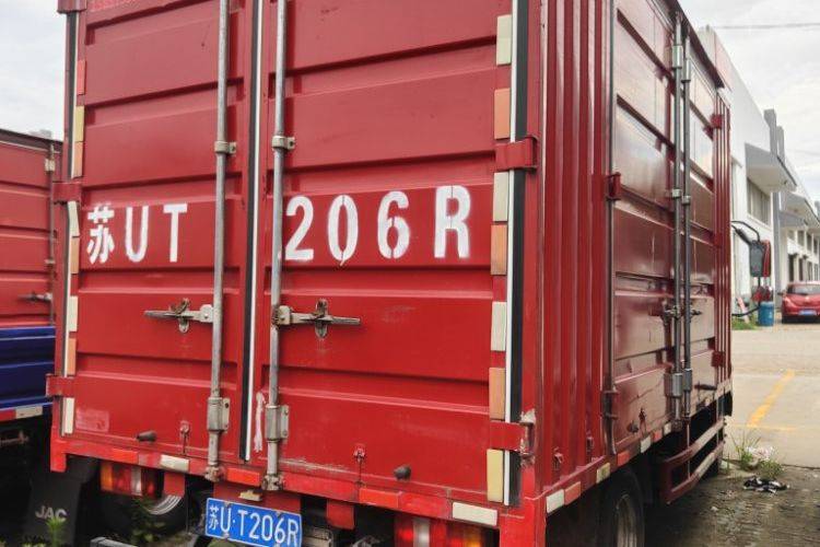 二手重汽HOWO轻卡 130马力 载货车