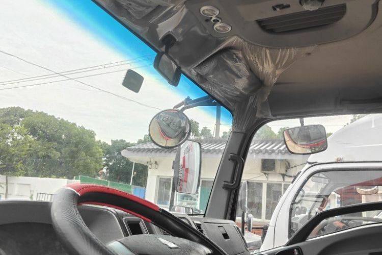 二手重汽HOWO轻卡 130马力 载货车