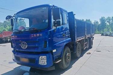 二手三环十通 昊龙 220马力 8X2 7.6米栏板载货车(国五) 前四后六 玉柴二手载货车 黄牌图片