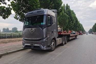 二手福田 欧曼银河 660马力 6X4 AMT自动档牵引车(国六) 双驱 福田康明斯二手牵引车 黄牌图片