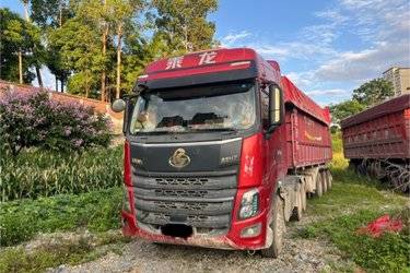 二手东风柳汽 乘龙H7重卡 460马力 6X4牵引车(国五) 双驱 潍柴二手牵引车 黄牌图片