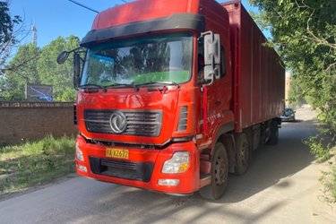 二手东风商用车 天龙重卡 270马力 6X2 9.6米厢式载货车(国五) 前四后四 东风康明斯二手载货车 黄牌图片