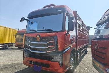 二手中国重汽 HOWO MAX 350马力 6X2 9.6米自动挡仓栅式载货车(国六) 前四后四 曼二手载货车 黄牌图片