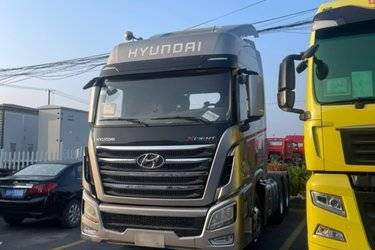 二手现代商用车 创虎XCIENT重卡 520马力 6X4 AMT自动挡牵引车(采埃孚)(国五) 双驱 潍柴二手牵引车 黄牌图片