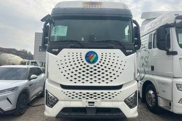二手福田 欧曼银河 北方版 580马力 4X2 AMT自动挡牵引车(国六) 单桥 福田康明斯二手牵引车 黄牌图片