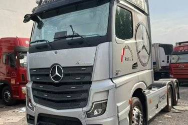 二手奔驰 新Actros重卡 530马力 4X2牵引车(国六) 单桥 奔驰二手牵引车 黄牌图片