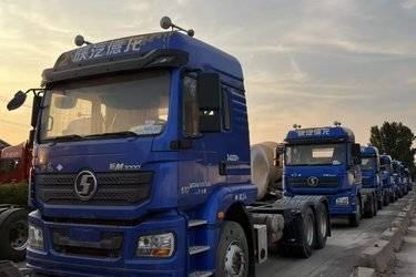 二手陕汽重卡 德龙新M3000 430马力 6X4 LNG牵引车(国六)) 双驱 潍柴二手牵引车 黄牌图片