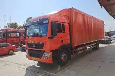 二手中国重汽 HOWO TX 290马力 4X2 9.6米翼开启厢式载货车(国六) 单桥 曼二手载货车 黄牌图片