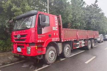 二手上汽红岩 杰狮重卡 390马力 8X4 9.55米栏板载货车(国五) 前四后八 上菲红二手载货车 黄牌图片