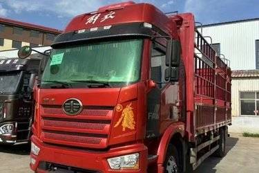 二手一汽解放 J6L 精英版 260马力 4X2 6.2米仓栅式载货车(378铸造桥)(国六) 单桥 大柴二手载货车 黄牌图片