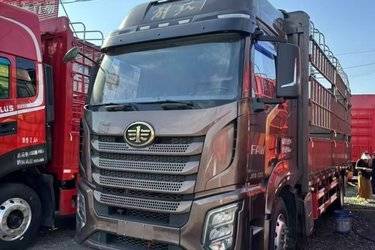 二手一汽解放 J6G 领航版 280马力 4X2 6.2米仓栅式载货车(国六) 单桥 锡柴二手载货车 黄牌图片