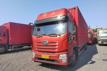 二手青岛解放 JK6中卡 220马力 4X2 9.78米厢式载货车(国六) 单桥 锡柴二手载货车 黄牌图片