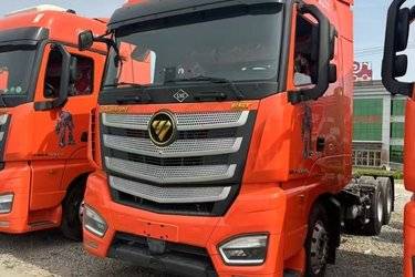 二手福田 欧曼EST 北方版 530马力 6X4 LNG自动挡牵引车(国六)(有缓速器)(国六) 双驱 福田康明斯二手牵引车 黄牌图片