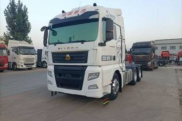二手中国重汽 汕德卡SITRAK G7S重卡 奢华版 610马力 6X4 AMT自动挡牵引车(液缓)(国六) 双驱 潍柴二手牵引车 黄牌图片