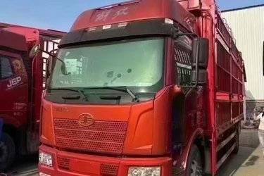 二手一汽解放 J6L中卡 领航版绿通240马力 4X2 6.75米仓栅式载货车(国五) 单桥 大柴二手载货车 黄牌图片