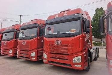 二手青岛解放 JH6重卡 460马力 6X4牵引车(国六) 双驱 潍柴二手牵引车 黄牌图片