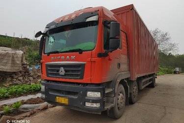 二手中国重汽 汕德卡SITRAK G5重卡 310马力 6X2 9.52米厢式载货车(国五) 前四后四 中国重汽二手载货车 黄牌图片