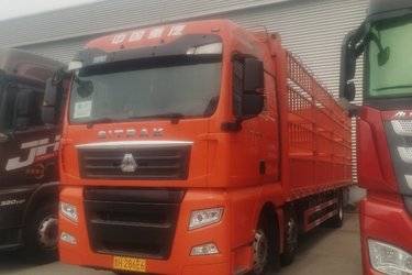 二手中国重汽 汕德卡SITRAK G7S 350马力 6X2 9.6米AMT自动档仓栅式载货车(国六) 前四后四 曼二手载货车 黄牌图片
