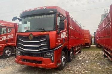 二手中国重汽 HOWO MAX 350马力 6X2 9.6米仓栅式载货车(国六)(9挡)(国六) 前四后四 曼二手载货车 黄牌图片