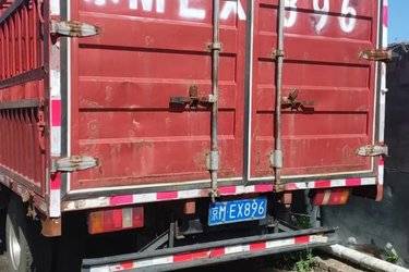 二手凯马 凯捷M6 87马力 4.2米单排栏板轻卡(国五) 单桥 新柴二手载货车 黄牌图片