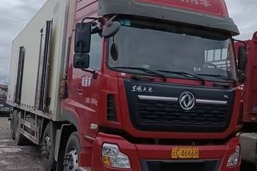 二手东风商用车 天龙VL重卡 350马力 6X2 9.6米厢式载货车(国五) 前四后四 雷诺二手载货车 黄牌图片