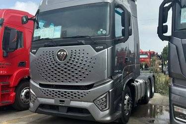 二手福田 欧曼银河 穿越版 660马力 6X4 AMT自动档牵引车(国六) 双驱 福田康明斯二手牵引车 黄牌图片