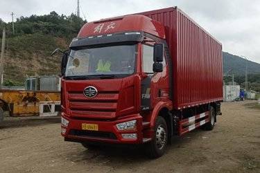 二手一汽解放 J6L中卡 经典版 240马力 4X2 6.8米厢式载货车(国六) 单桥 大柴二手载货车 黄牌图片
