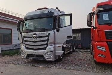 二手福田 欧曼EST 6系重卡 穿越版 560马力 6X4牵引车(液缓)(国五) 双驱 福田康明斯二手牵引车 黄牌图片