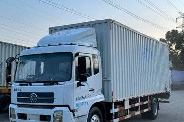二手东风商用车 天锦中卡 180马力 4X2 8米厢式载货车(国五) 单桥 东风康明斯二手载货车 黄牌