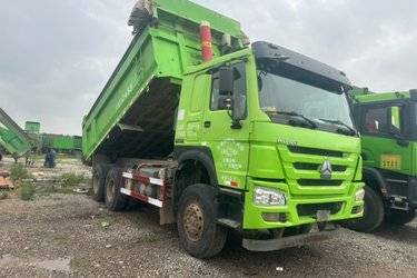 二手中国重汽 HOWO重卡 380马力 6X4 5.8米自卸车(国五) 后八轮 中国重汽二手自卸车 黄牌图片